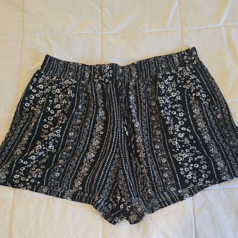 BeBop Black Floral-Stripe High Waist Women’s Shorts